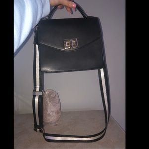 Black Steve Madden purse bag plt